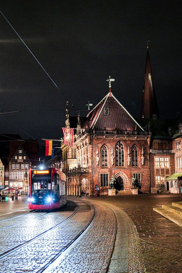 Altstadt Bremen mit Straßenbahn